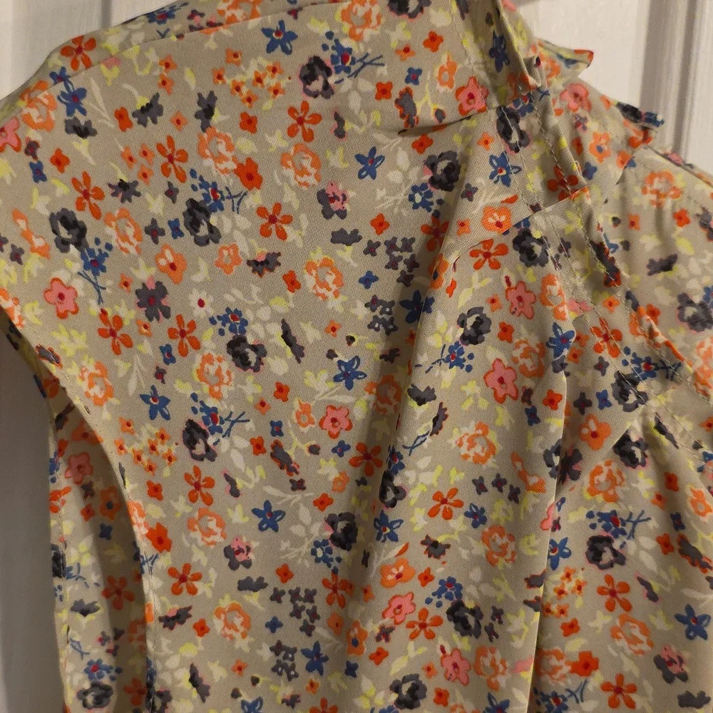 LC Lauren Conrad Multicolor Floral Blouse - Picture 4 of 8
